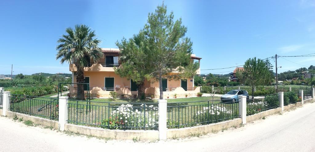 Feakes Apartments Αρίλλας Εξωτερικό φωτογραφία