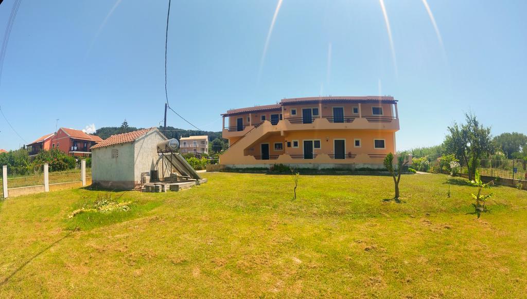 Feakes Apartments Αρίλλας Εξωτερικό φωτογραφία