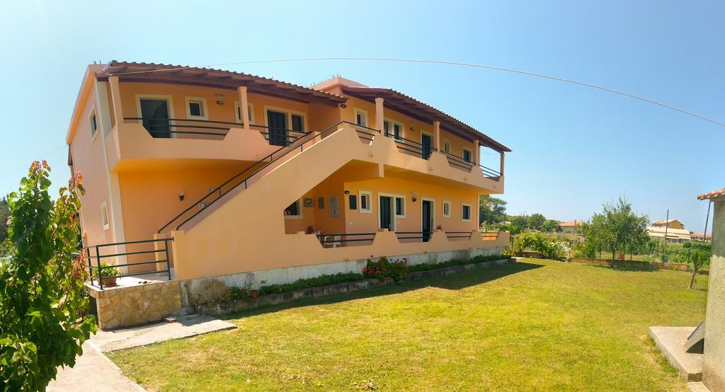 Feakes Apartments Αρίλλας Εξωτερικό φωτογραφία